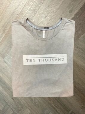 Ten Thousand Logo Shirt Mens XL Gray Short Sleeve Athletic Training Preppy Sport